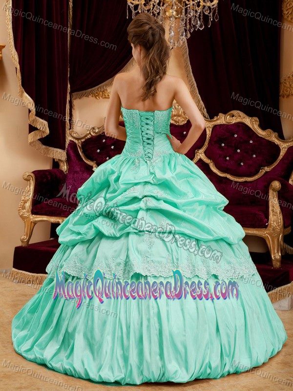 Beautiful Strapless Taffeta Appliques Apple Green Quinceanera Gown Dress