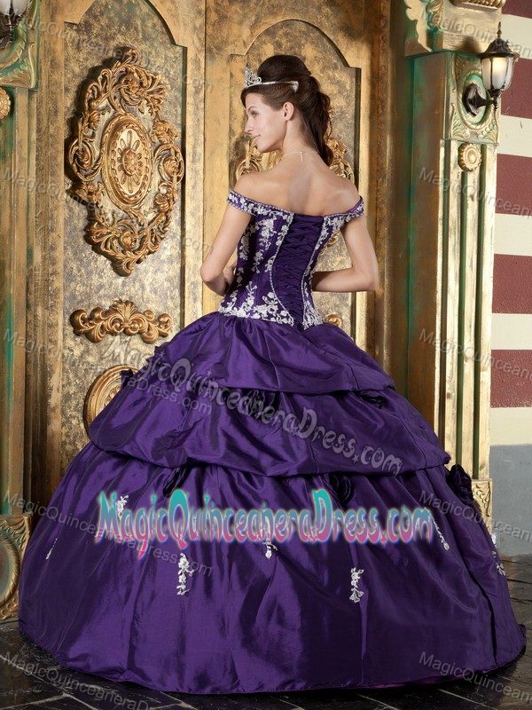 Dark Purple Off The Shoulder Taffeta Appliques Sweet 15 Dress in Pittsburgh