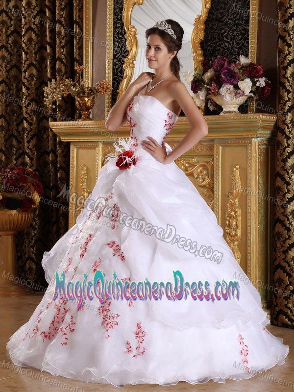 White A-Line Strapless Organza Appliques Quinceanera Dress in Camp Hill