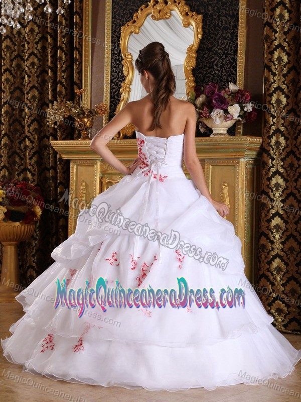 White A-Line Strapless Organza Appliques Quinceanera Dress in Camp Hill