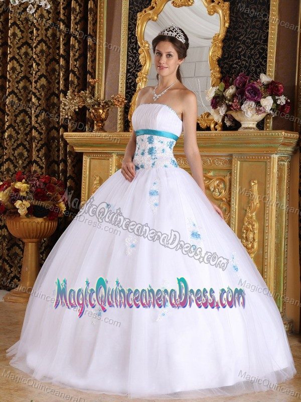 Newest White Strapless Sweet 16 Dresses with Blue Appliques in Renton