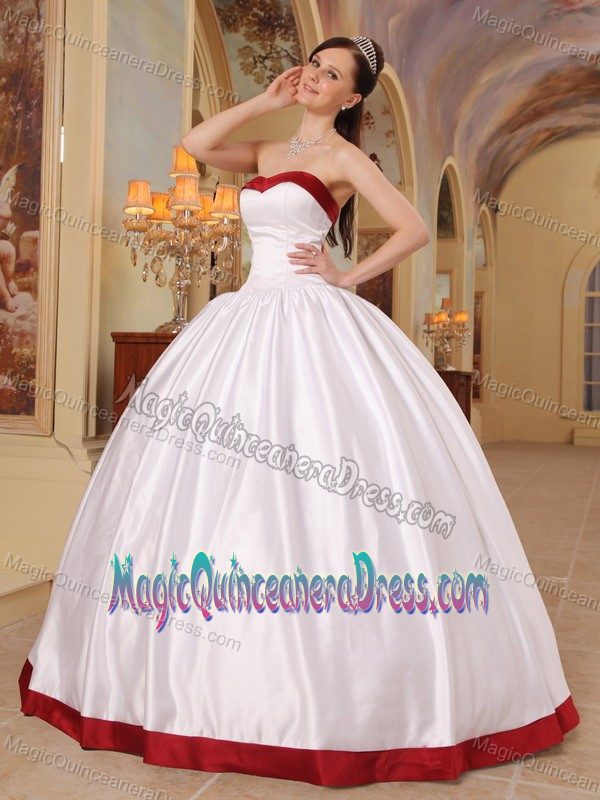 White Puffy Quinceanera Gown Dresses with Red Hemline near Marysville