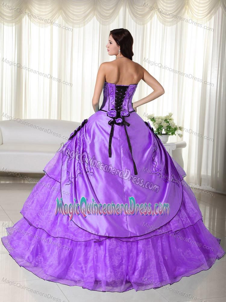 Purple Strapless Floor-length Quinceanera Dress with Beading in Caldas