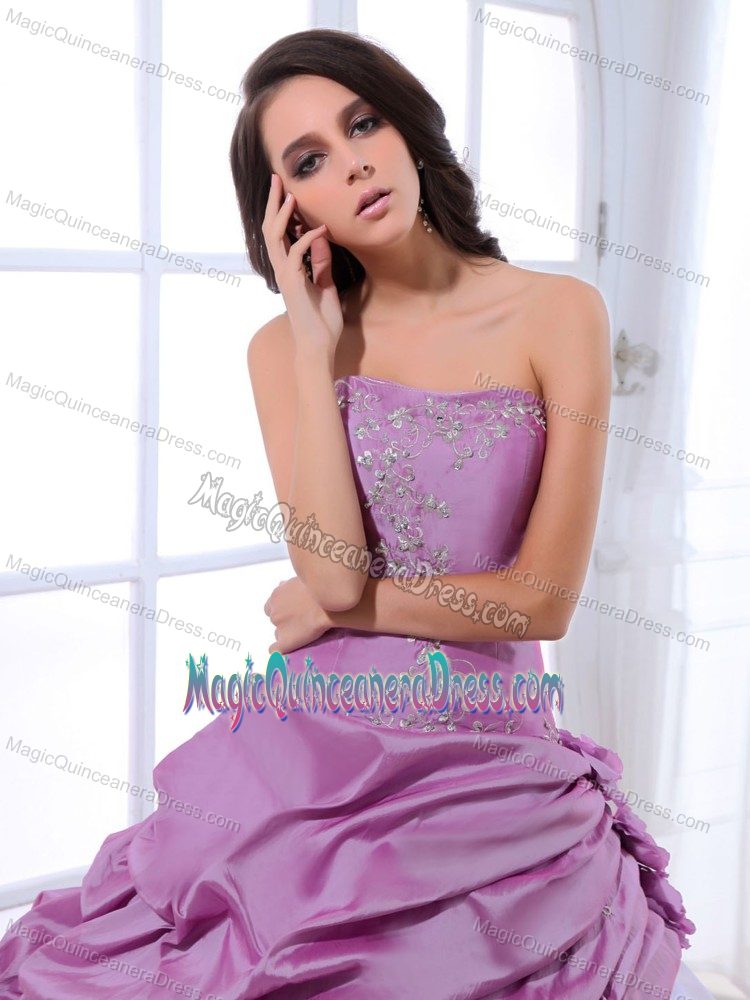 White and Lilac Appliques Decorated Strapless Dress For Quinceanera in Dvis