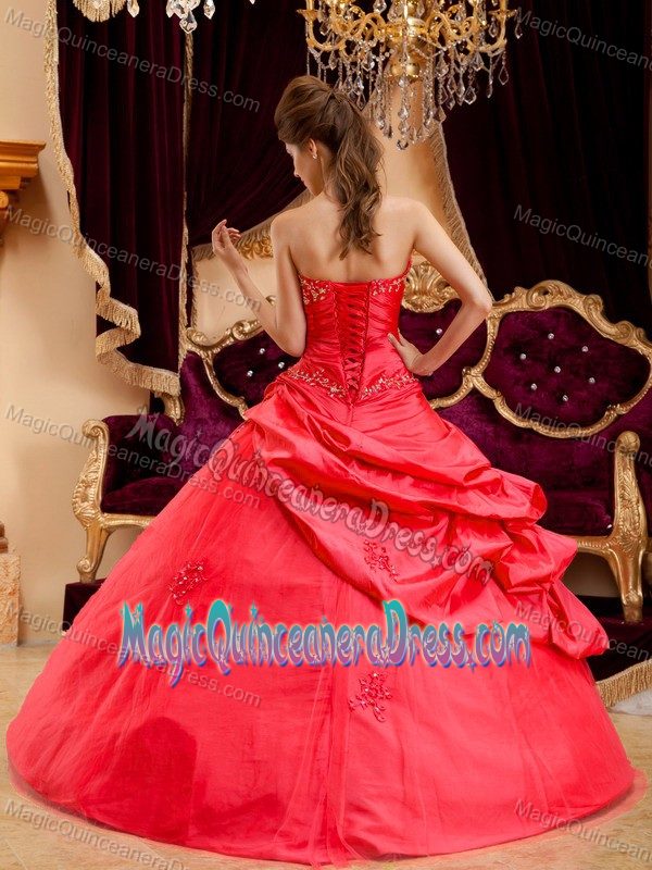 Appliques Ruche and Pick Ups Red Dress For Quinceanera near Marysville