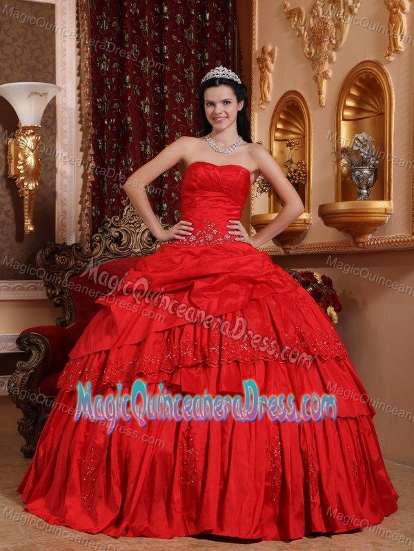 Red Sweetheart Floor-length Taffeta Beading and Appliques Quinceanera Dresses