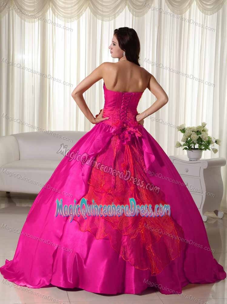 Strapless Taffeta Ruched Quinceanera Gown Dress in Coral Red in Rionegro