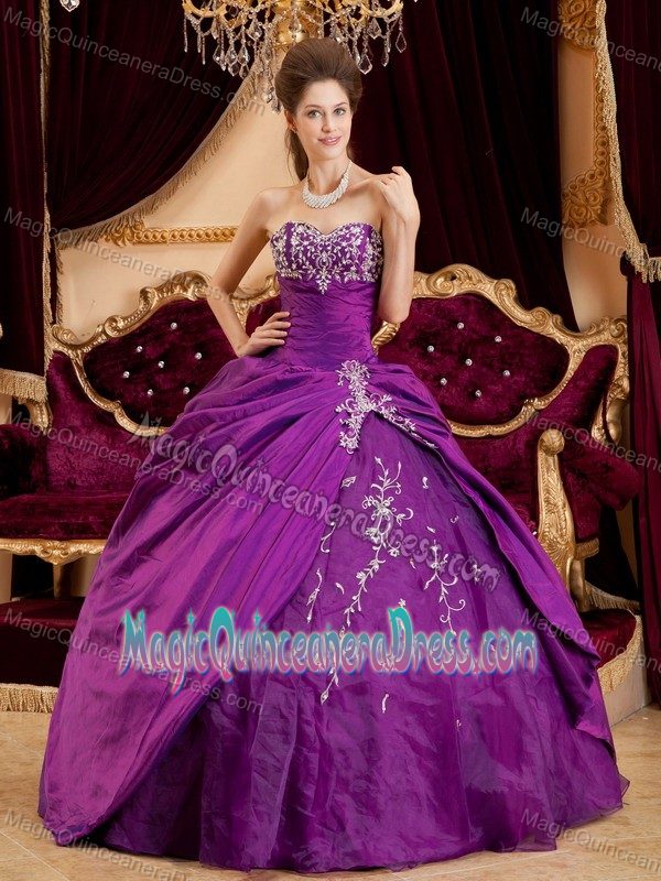 Purple Sweetheart Taffeta and Tulle Appliqued Quinceanera Gowns in Racine