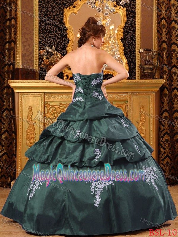 Sweetheart Dark Green Long Quinces Dresses with Appliques and Pick-ups