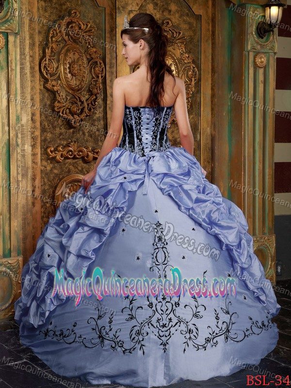 Lilac Strapless Long Quinceanera Gown Dress with Embroidery and Pick-ups