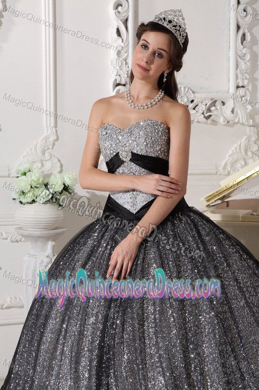 Black Ball Gown Sweetheart Sequined and Tulle Appliques Quinceanera Dress