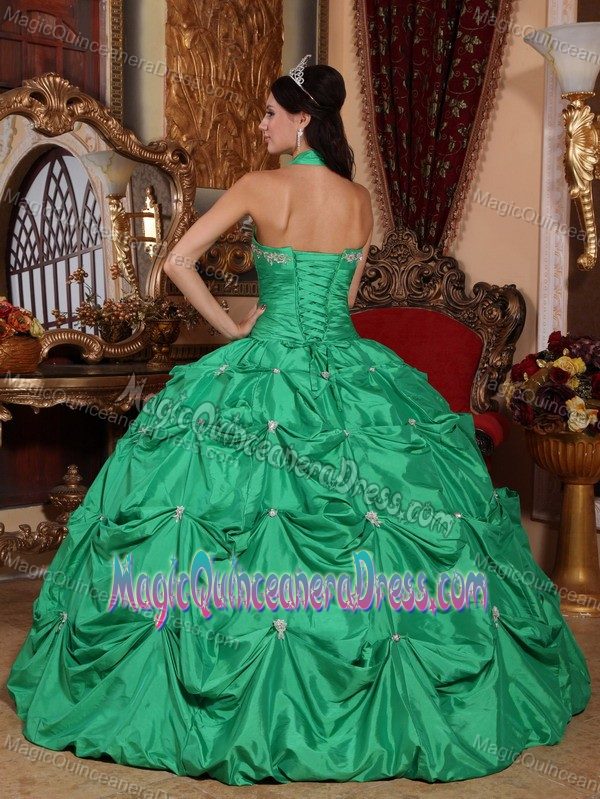 Green Halter Top Taffeta Quinceanera Gown Dresses with Appliques and Pick-ups