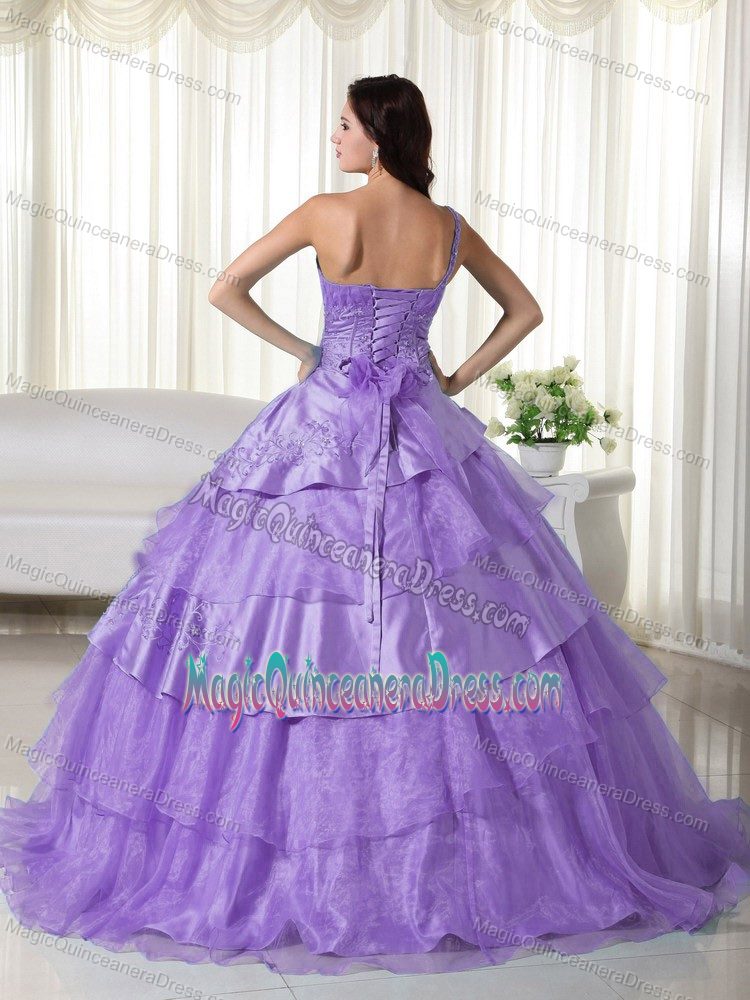 One Shoulder Floor-length Princess Quinceanera Gowns in Lilac with Ruffles