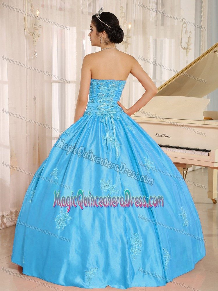 Blue Sweetheart Quinceanera Dresses with Beading and Appliques in Ventura