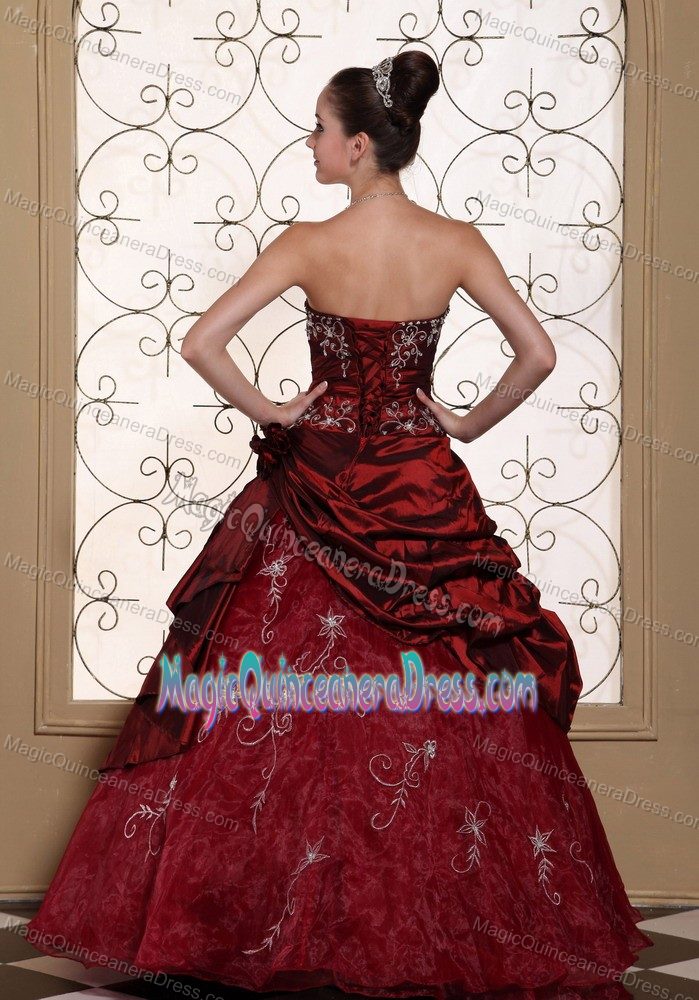Strapless A-line Wine Red Quinceanera Dress with Appliques in Greenwich