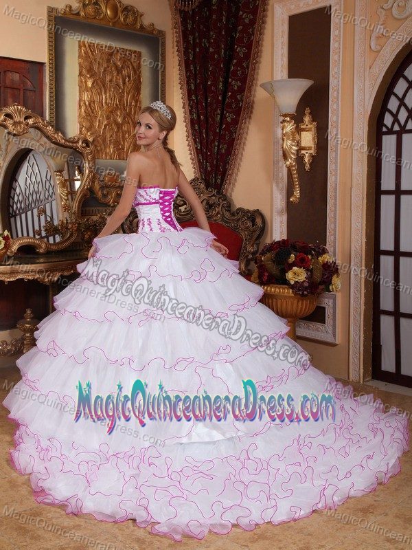 White and Pink Strapless Appliqued Sweet 16 Dresses with Ruffles in Tallahassee