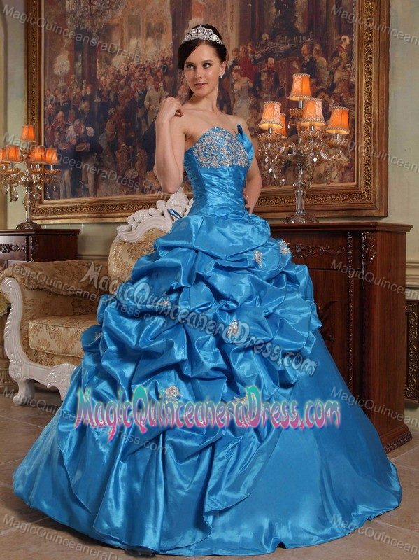 elegant Sky Blue Sweetheart Beaded Taffeta Sweet 16 Dresses with Pick Ups