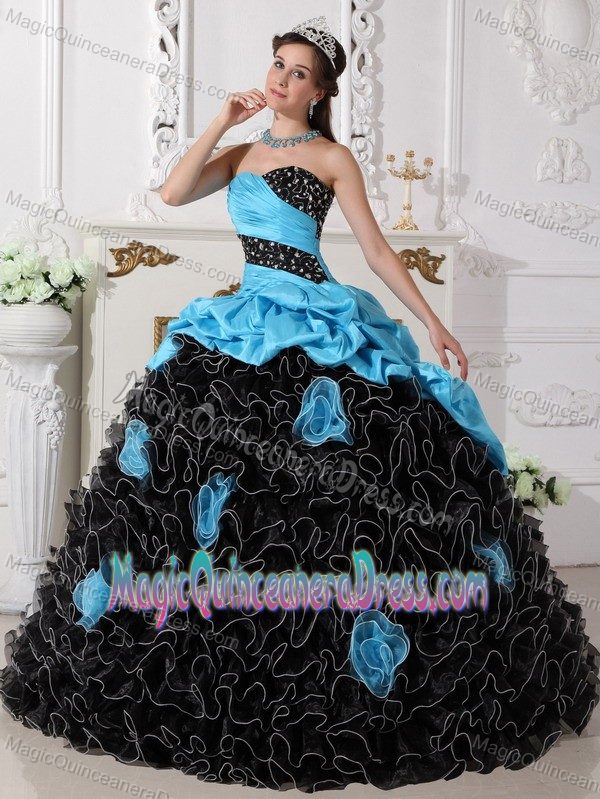 Sweetheart Blue and Black Long Sweet Sixteen Dresses with Rolling Flowers