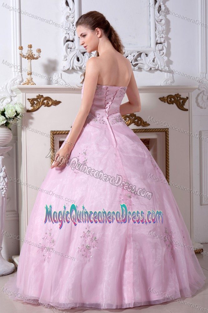 Light Pink Beaded Sweetheart Floor-length Quince Dresses with Embroidery