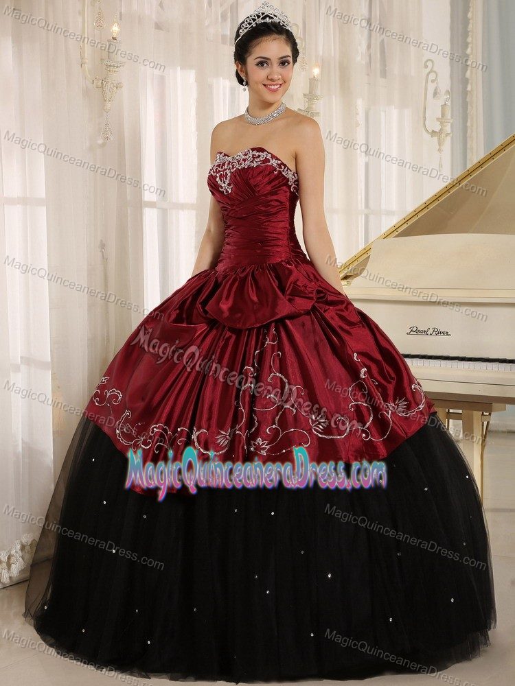 Black and Wine Red Sweetheart Long Dress For Quinceaneraswith Embroidery