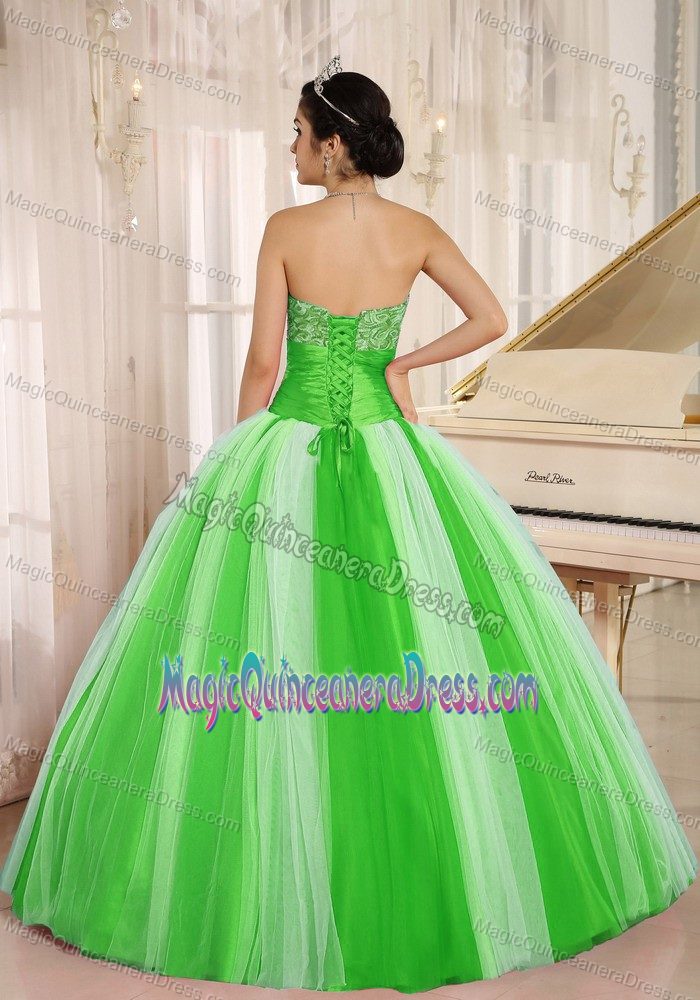 Green and White Sweetheart Long Quinceanera Gowns with Flower in Hilo