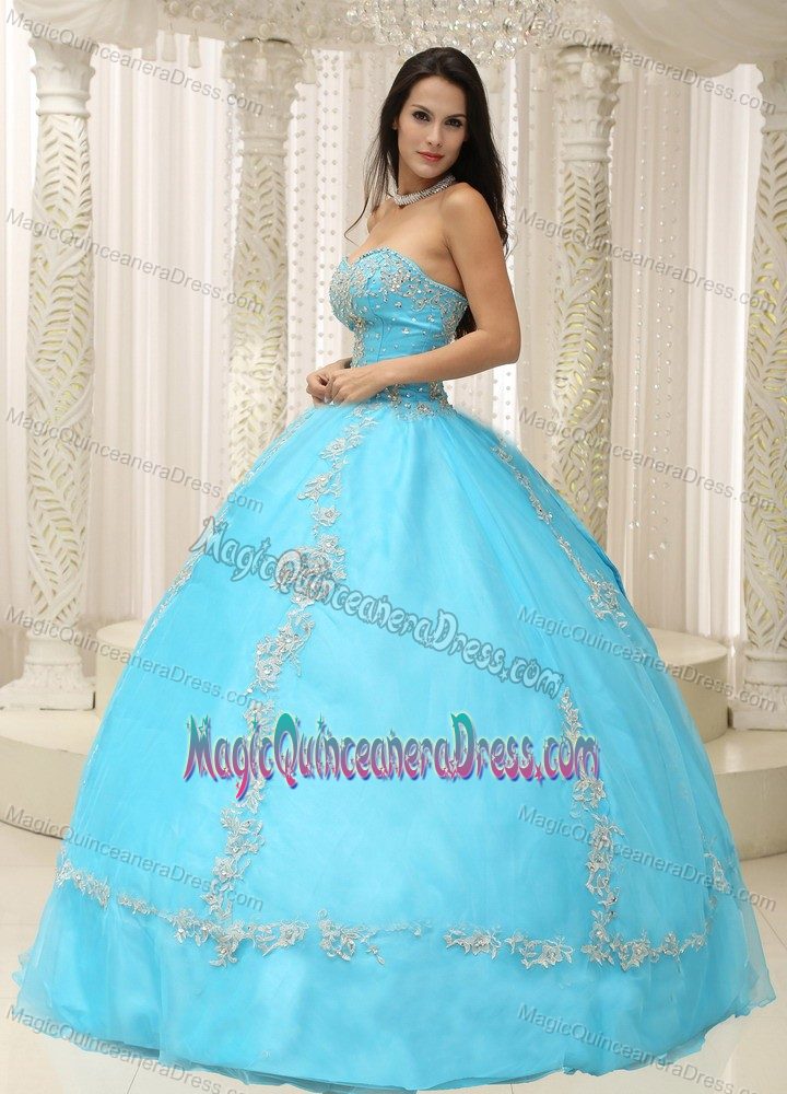 Baby Blue Beaded Sweetheart Floor-length Quince Dresses with Appliques