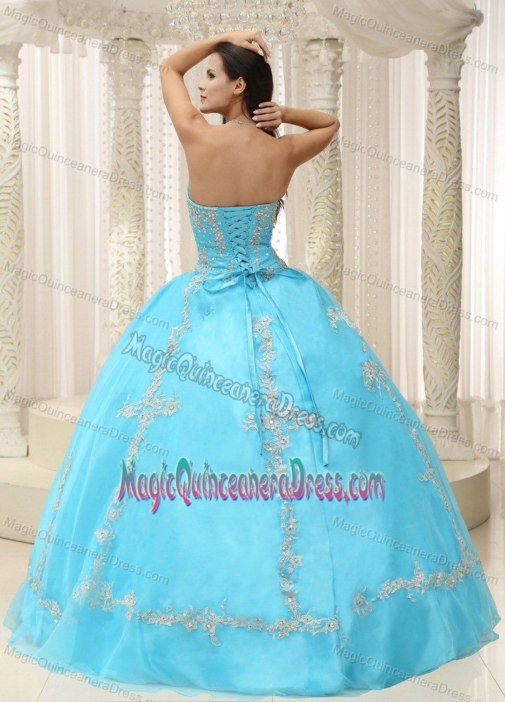 Baby Blue Beaded Sweetheart Floor-length Quince Dresses with Appliques