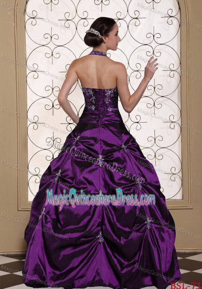 Eggplant Purple Halter Long Quinces Dresses with Pick-ups and Embroidery