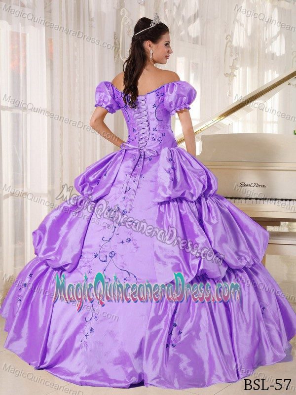 Special Off The Shoulder Purple Long Quinceanera Gowns with Embroidery