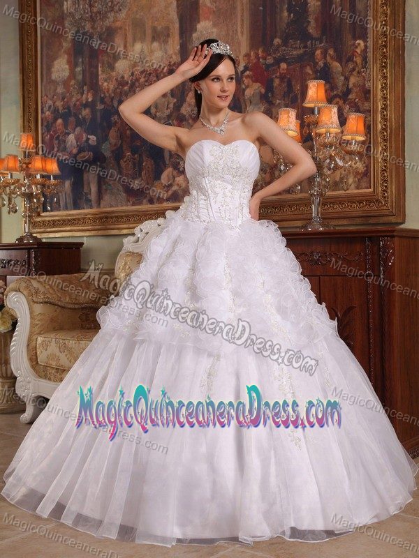 Ruffles and Appliques White Sweet 16 Quinceanera Dresses in Nohomish