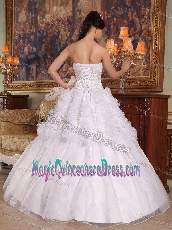 Ruffles and Appliques White Sweet 16 Quinceanera Dresses in Nohomish