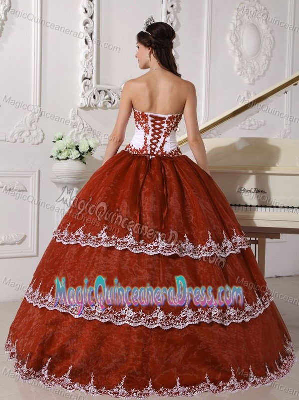 Puffy Quinceanera Gown Dresses with Lace Edge and Appliques in Chehalis