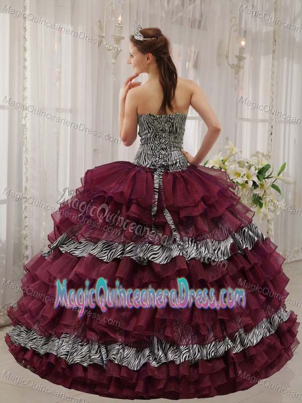 Sweetheart Floor-length Burgundy Quince Dress with Ruffles and Pattern