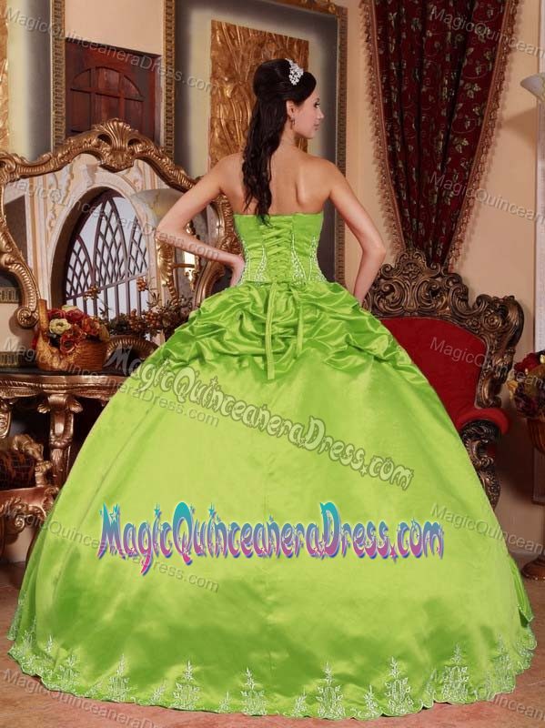 Yellow Green Strapless Quinceanera Gowns with Pick-ups and Beading