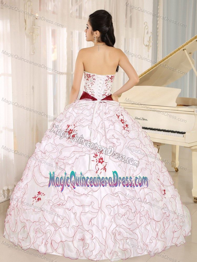 Strapless Dress for Quince in White and Red with Ruffles and Embroidery
