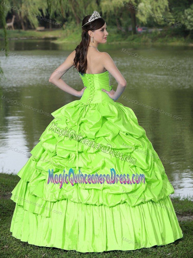 Strapless Quinceanera Gowns in Spring Green with Pick-ups in Kissimmee