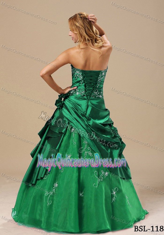 Green Strapless A-line Quinceanera Gowns with Pick-ups and Embroidery