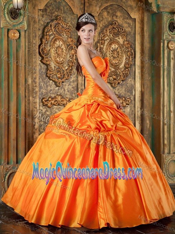 Custom Made Orange Sweetheart Appliques Quinceanera Dress in Vancouver VA