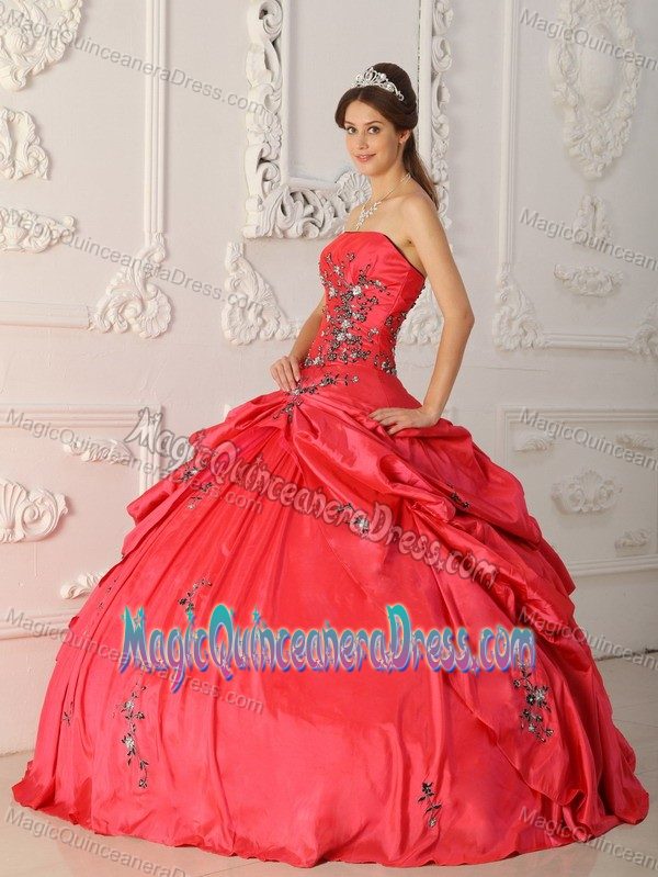 2013 Strapless Red Appliques Sweet Sixteen Dresses with Appliques and Pick-ups