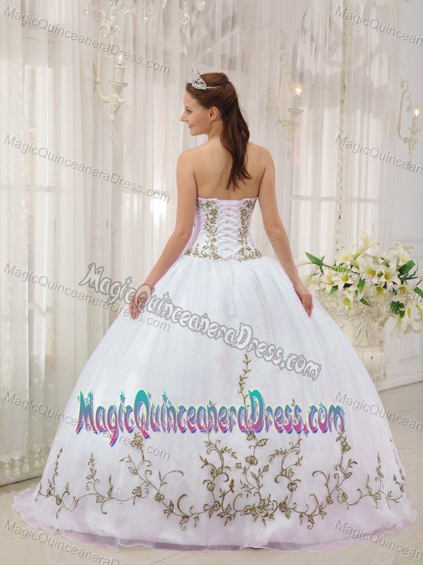 White and Green Sweetheart Embroidery Quinceanera Dress in Springfield VA