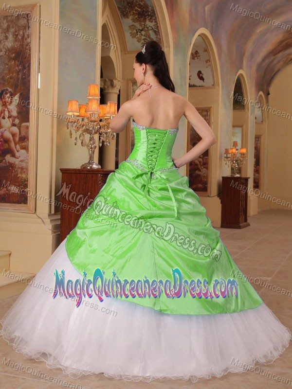Spring Green and White A-Line Sweetheart Beading Quince Dress in Lynchburg