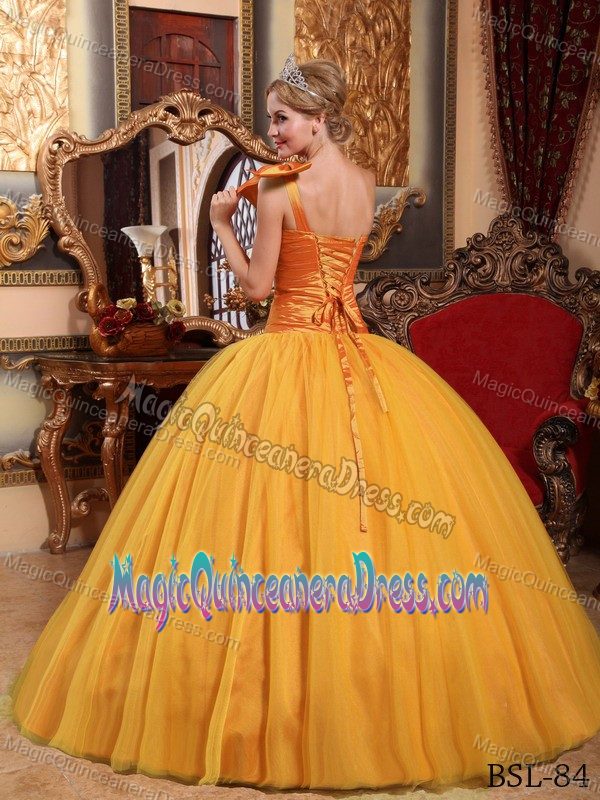 Gold One Shoulder Floor-length Tulle Beaded Quinceanera Dress in Putaendo