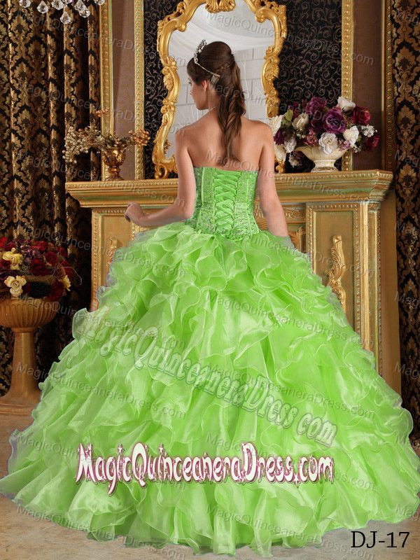 Spring Green Sweetheart Ruffled Layers Organza Quinceanera Dress with Beading