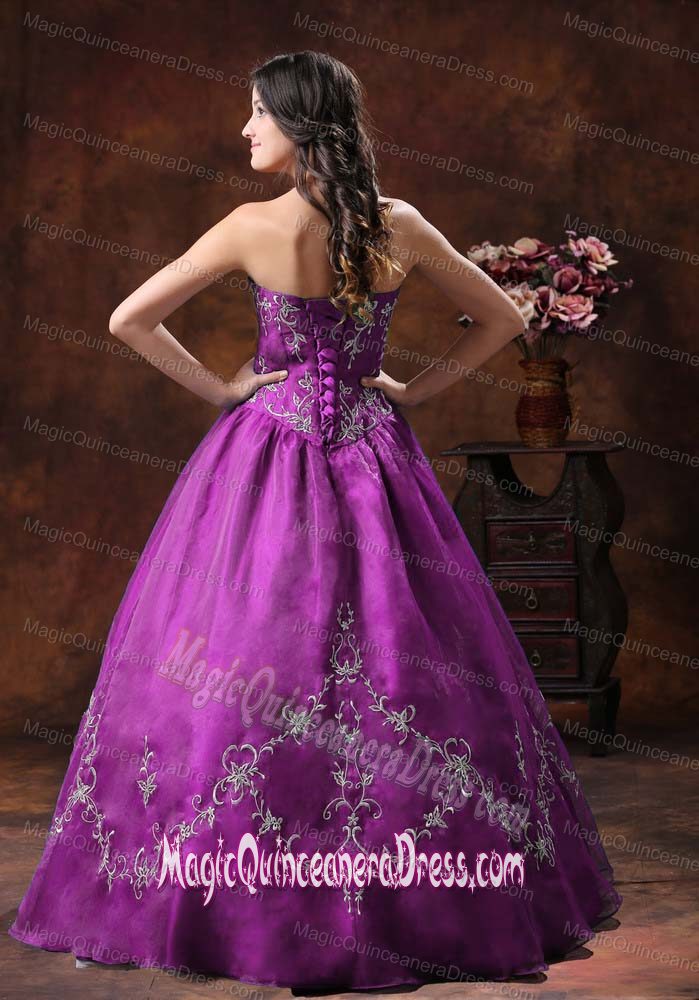 Halter Organza Purple Dress For Quinceanera with Embroidery in Temperley