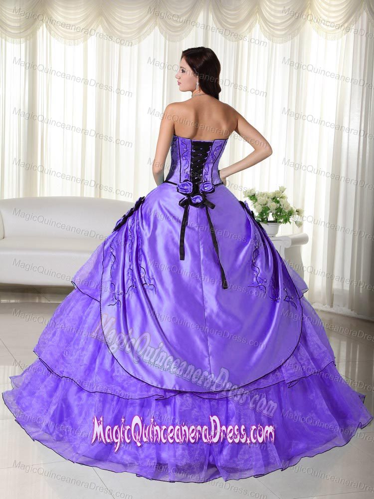 Purple Strapless Floor-length Beaded Quinceanera Gown Dresses in Ituzaingo