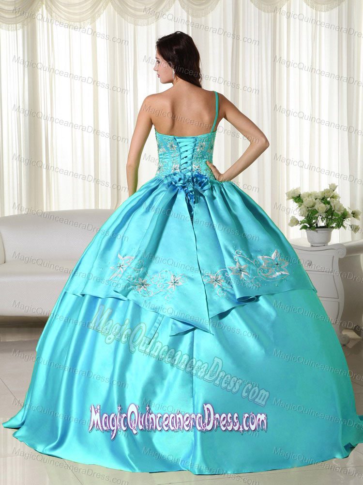 Off the Shoulder Taffeta Embroidered Quinceanera Dress Baby Blue