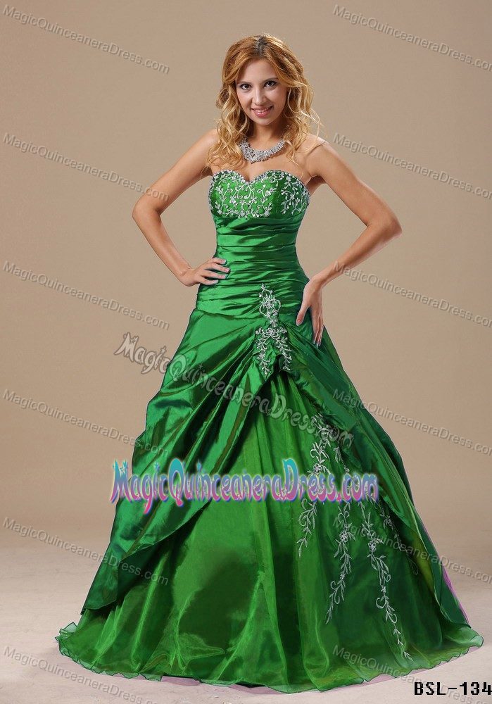 Sweetheart Appliqued Ruched Sweet Sixteen Dresses in Cotoca Bolivia
