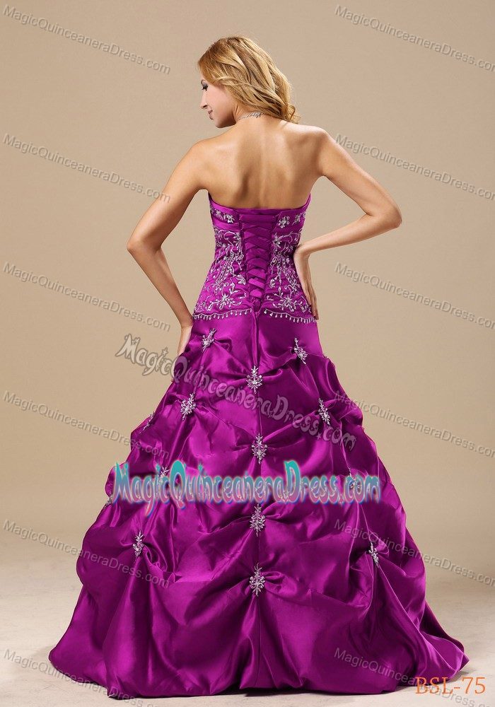 Embroidered Floor-length Fuchsia Sweet 15 Dresses with Pick-ups in Midland