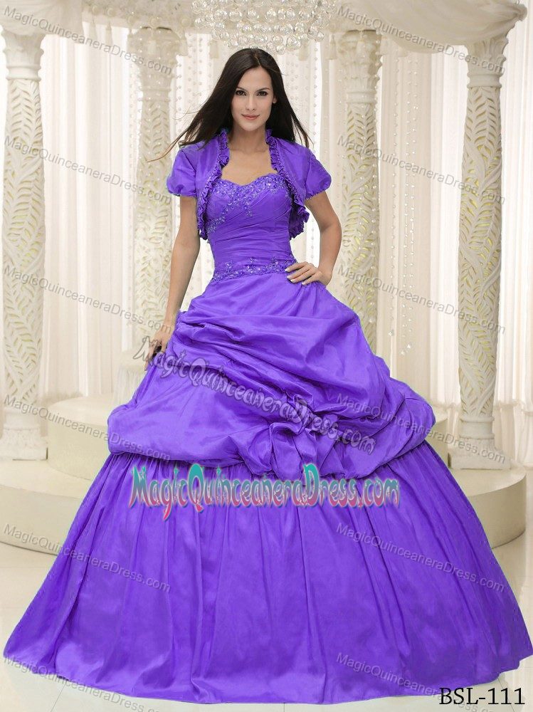 Taffeta Sweetheart Lace Up Quinceanera Dress with Appliques in Lubbock