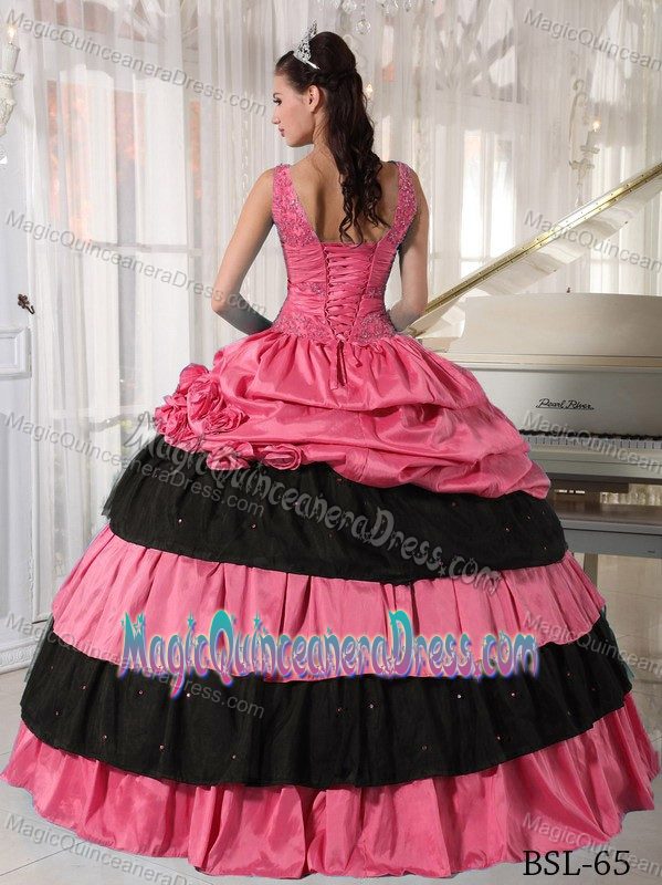 Red and Black V-neck Layers Quinceanera Gowns with Handle Flowers